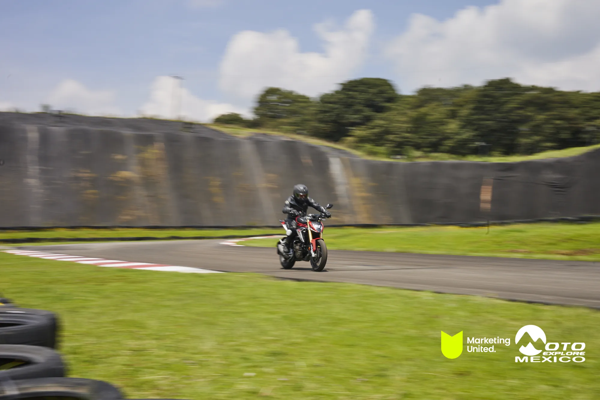 HUNK TRACKDAY 304